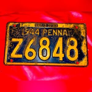 Pennsylvania Vintage 1944 License Plate. Z6848